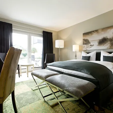 Astra Maris 4* بوسم