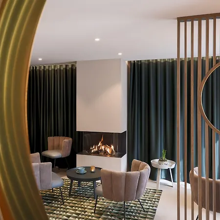 Astra Maris فندق